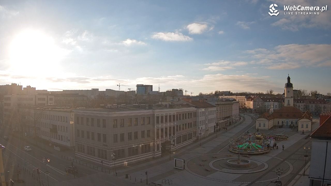 BIAŁYSTOK - widok na Rynek Kościuszki NOWOŚĆ - 24 grudzień 2025, 13:07