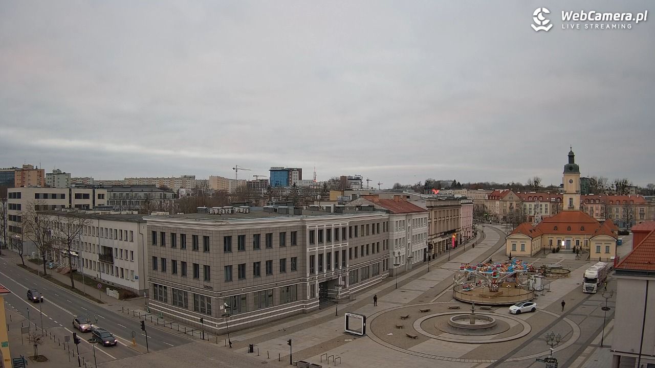 BIAŁYSTOK - widok na Rynek Kościuszki NOWOŚĆ - 24 grudzień 2025, 07:47
