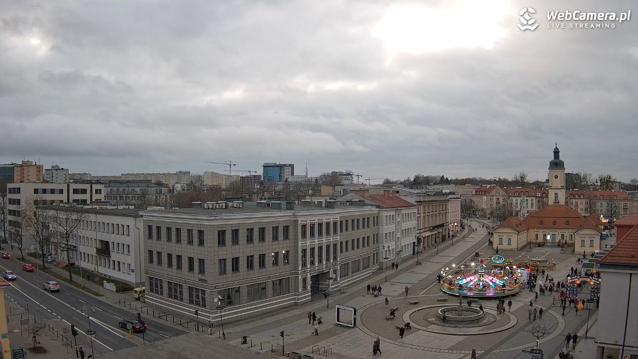 BIAŁYSTOK - widok na Rynek Kościuszki NOWOŚĆ - 14 grudzień 2025, 14:42