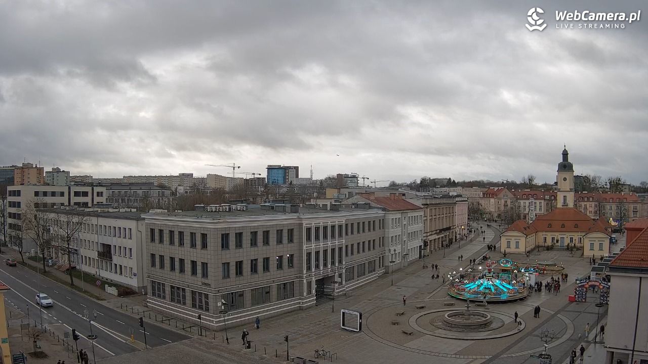 BIAŁYSTOK - widok na Rynek Kościuszki NOWOŚĆ - 14 grudzień 2025, 13:13