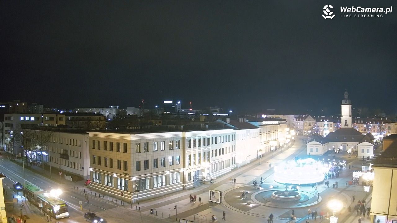 BIAŁYSTOK - widok na Rynek Kościuszki NOWOŚĆ - 22 grudzień 2025, 17:44
