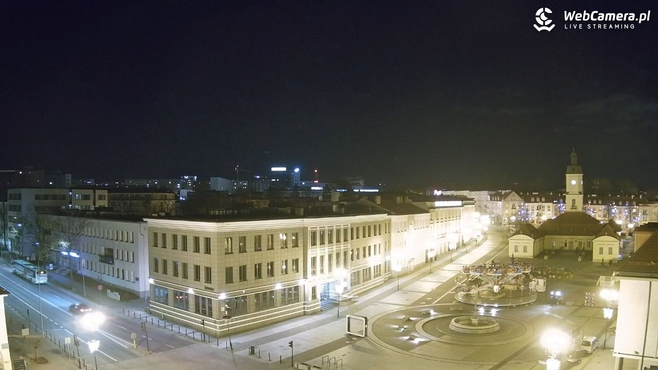 BIAŁYSTOK - widok na Rynek Kościuszki NOWOŚĆ - 23 grudzień 2025, 23:27