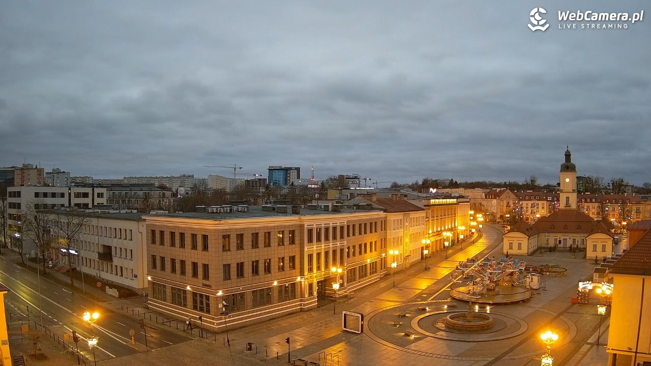 BIAŁYSTOK - widok na Rynek Kościuszki NOWOŚĆ - 14 grudzień 2025, 07:15