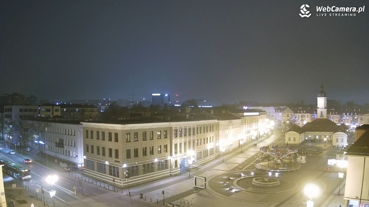 BIAŁYSTOK - widok na Rynek Kościuszki NOWOŚĆ - 16 grudzień 2025, 21:24