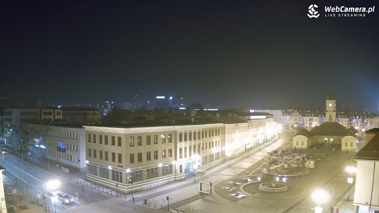 BIAŁYSTOK - widok na Rynek Kościuszki NOWOŚĆ - 24 grudzień 2025, 22:34