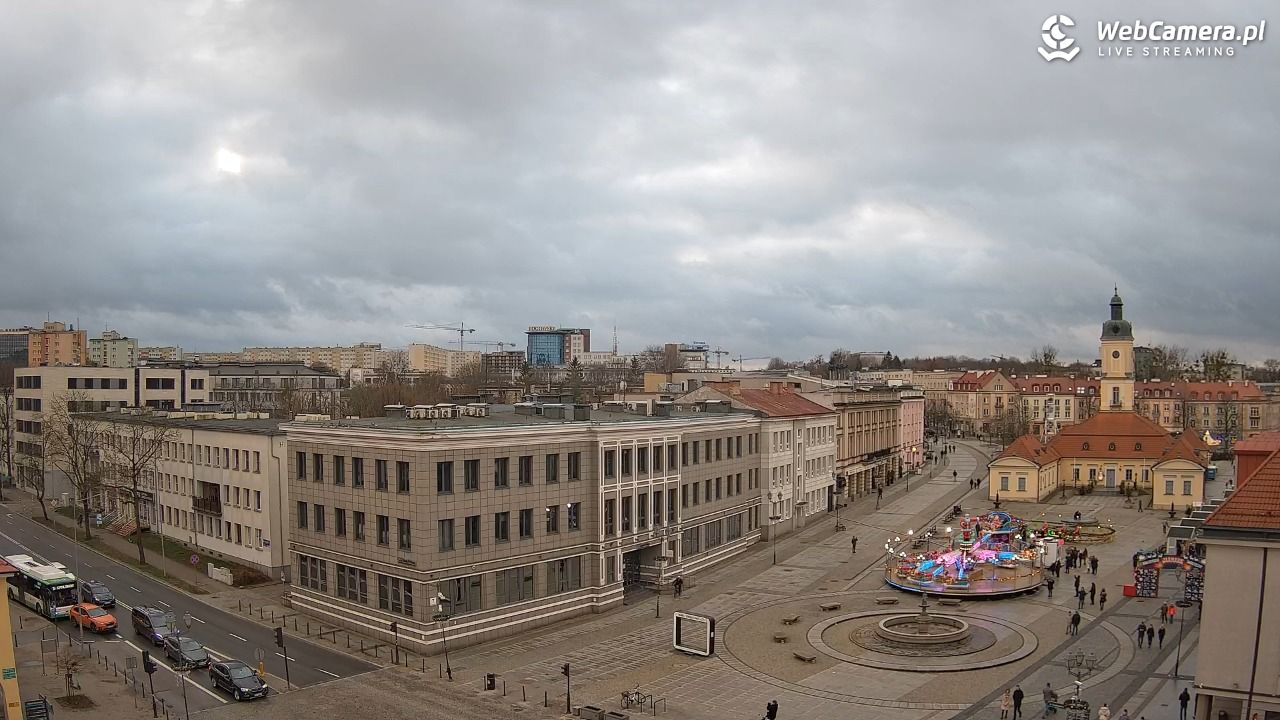BIAŁYSTOK - widok na Rynek Kościuszki NOWOŚĆ - 14 grudzień 2025, 13:29