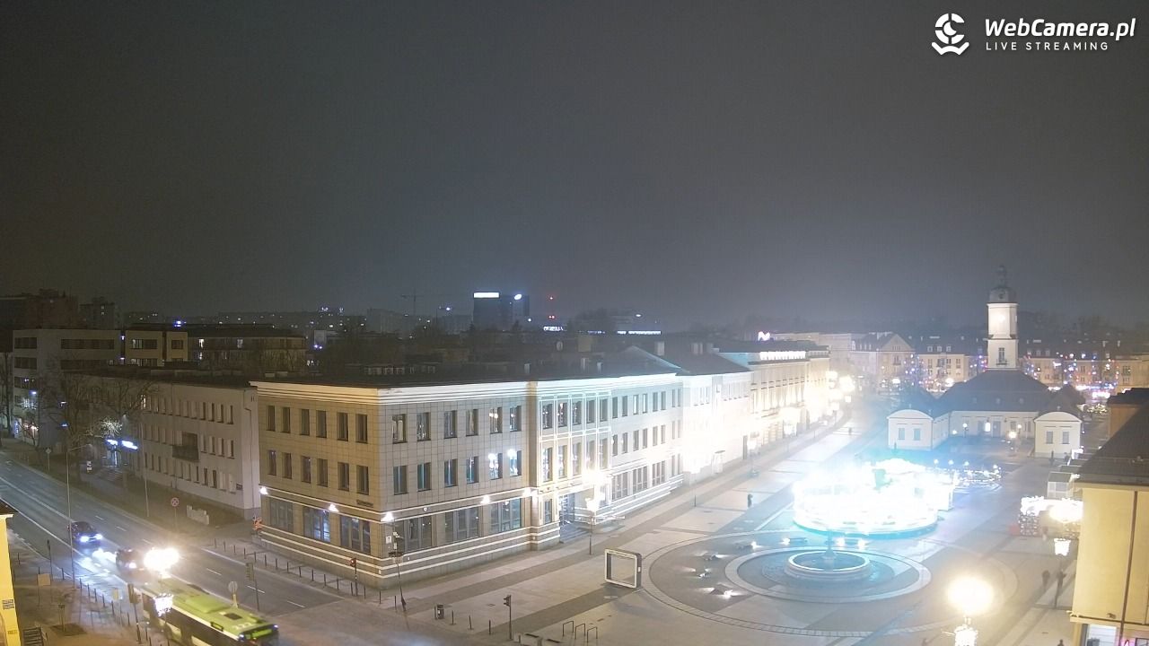 BIAŁYSTOK - widok na Rynek Kościuszki NOWOŚĆ - 16 grudzień 2025, 20:16