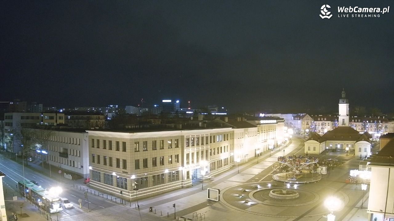 BIAŁYSTOK - widok na Rynek Kościuszki NOWOŚĆ - 22 grudzień 2025, 21:39