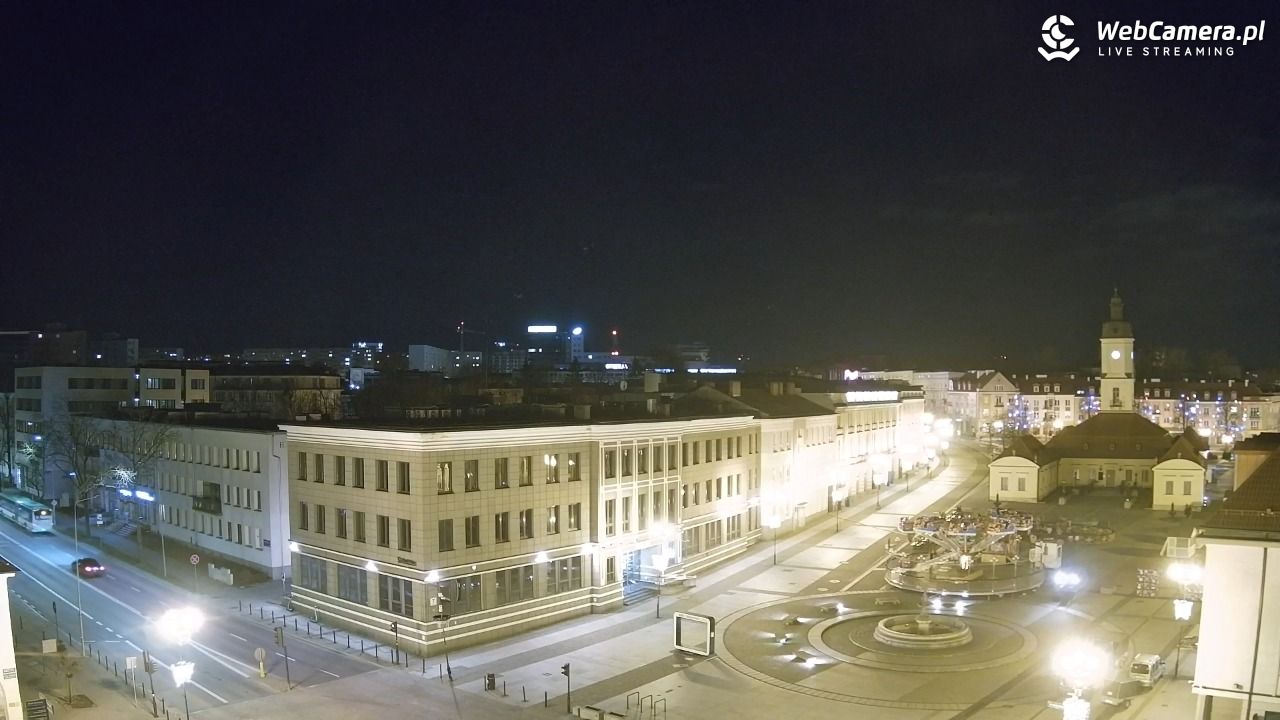 BIAŁYSTOK - widok na Rynek Kościuszki NOWOŚĆ - 23 grudzień 2025, 23:27