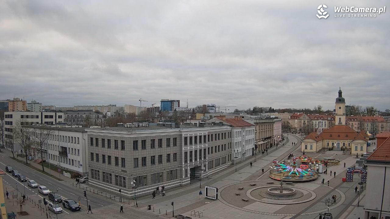 BIAŁYSTOK - widok na Rynek Kościuszki NOWOŚĆ - 22 grudzień 2025, 13:26