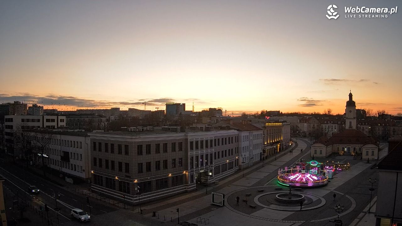 BIAŁYSTOK - widok na Rynek Kościuszki NOWOŚĆ - 24 grudzień 2025, 15:35