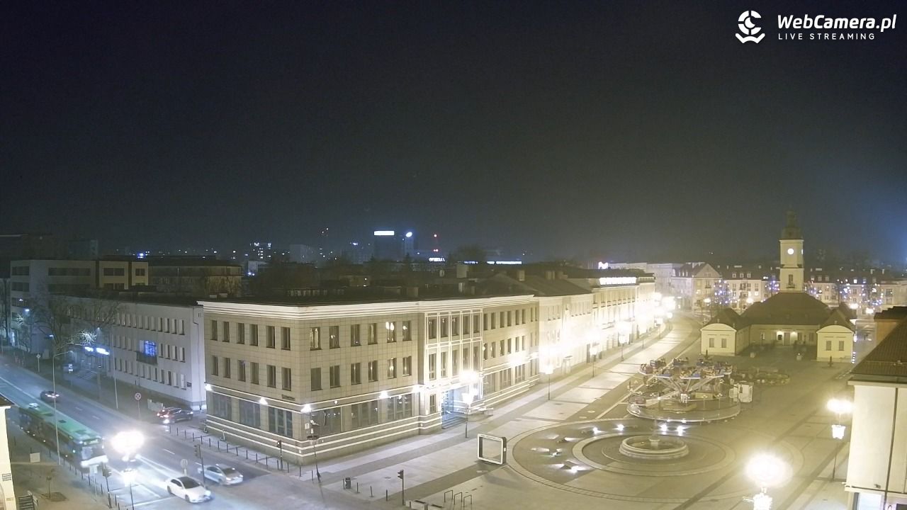 BIAŁYSTOK - widok na Rynek Kościuszki NOWOŚĆ - 24 grudzień 2025, 22:36