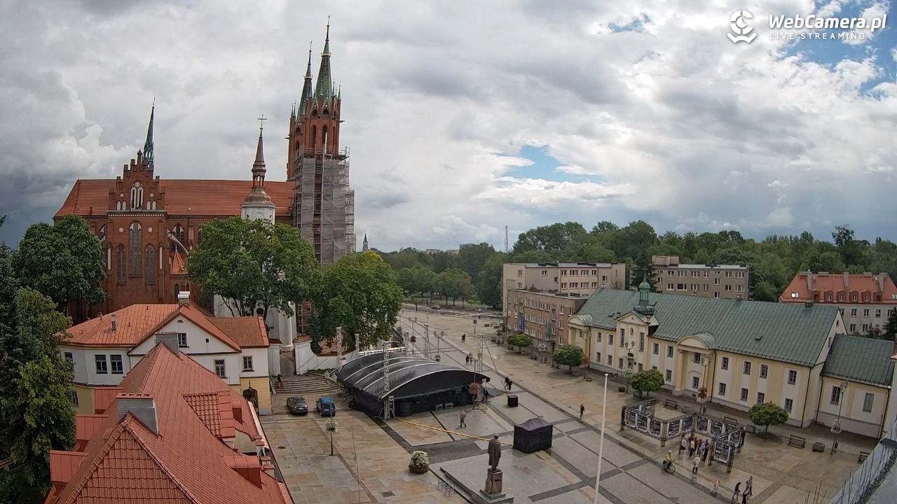 BIAŁYSTOK - widok na Archikatedrę NOWOŚĆ - 14 czerwiec 2026, 11:39