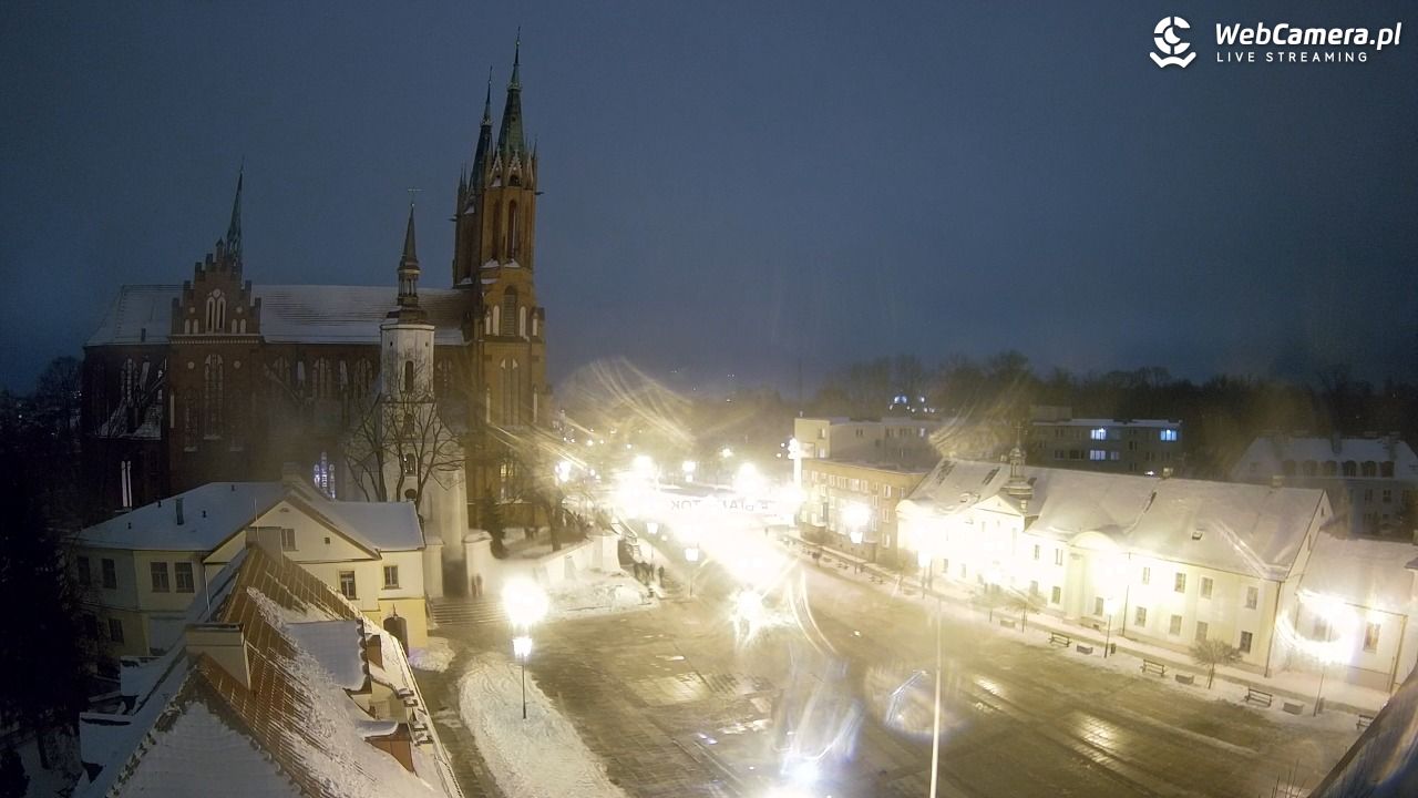 BIAŁYSTOK - widok na Archikatedrę NOWOŚĆ - 25 styczeń 2026, 20:04
