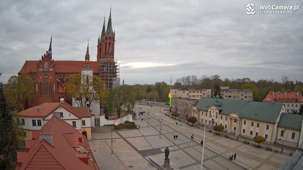 BIAŁYSTOK - widok na Archikatedrę NOWOŚĆ - 30 kwiecień 2026, 19:50