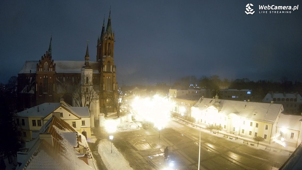 BIAŁYSTOK - widok na Archikatedrę NOWOŚĆ - 25 styczeń 2026, 21:12