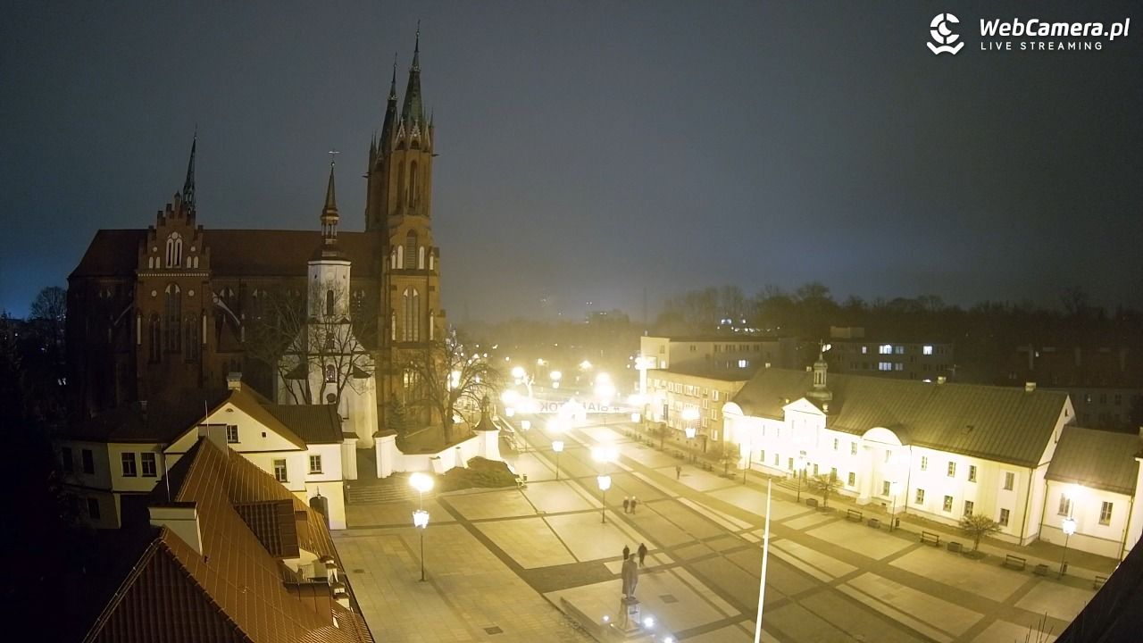 BIAŁYSTOK - widok na Archikatedrę NOWOŚĆ - 16 grudzień 2025, 20:23