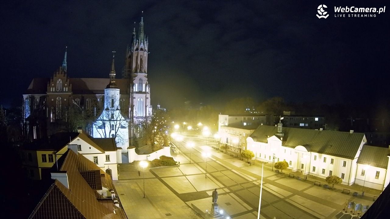 BIAŁYSTOK - widok na Archikatedrę NOWOŚĆ - 27 październik 2025, 18:47