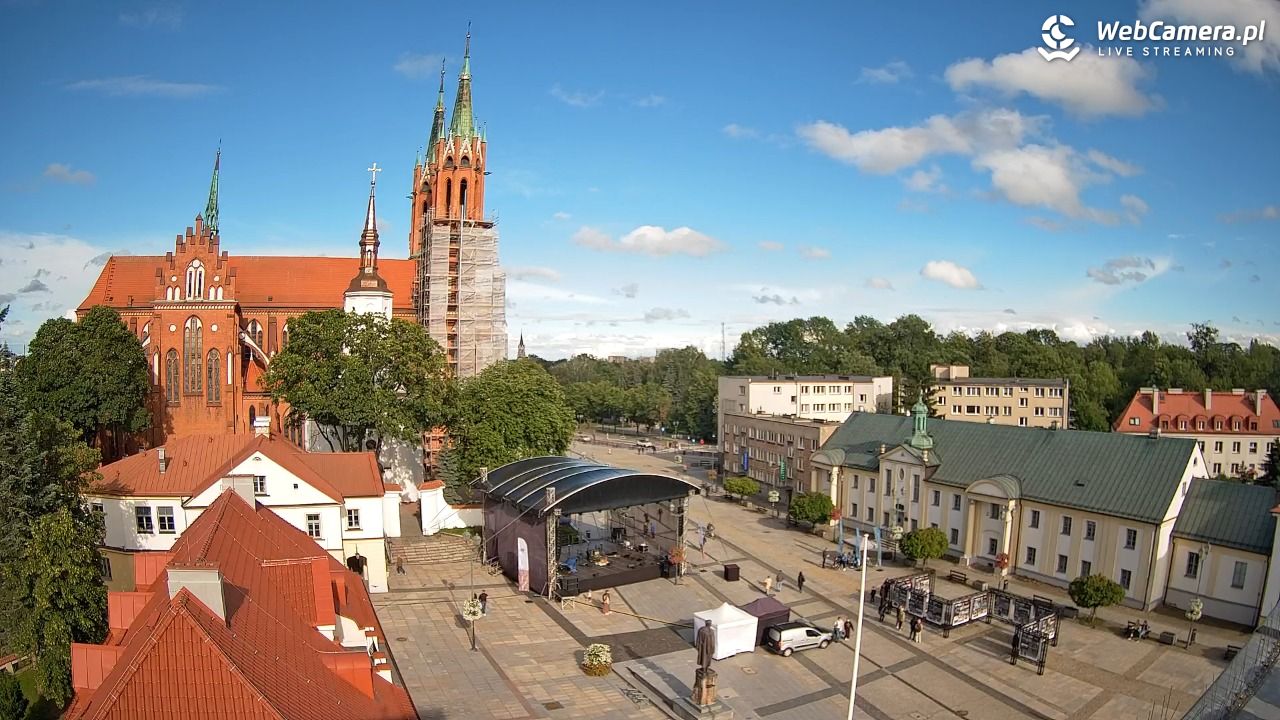 BIAŁYSTOK - widok na Archikatedrę NOWOŚĆ - 14 czerwiec 2026, 17:33