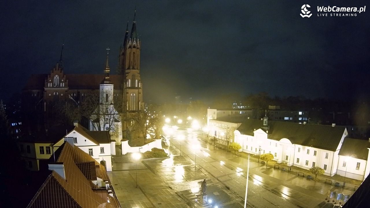 BIAŁYSTOK - widok na Archikatedrę NOWOŚĆ - 30 październik 2025, 22:00