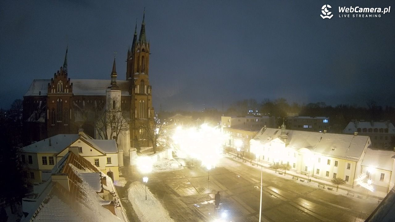 BIAŁYSTOK - widok na Archikatedrę NOWOŚĆ - 25 styczeń 2026, 21:12