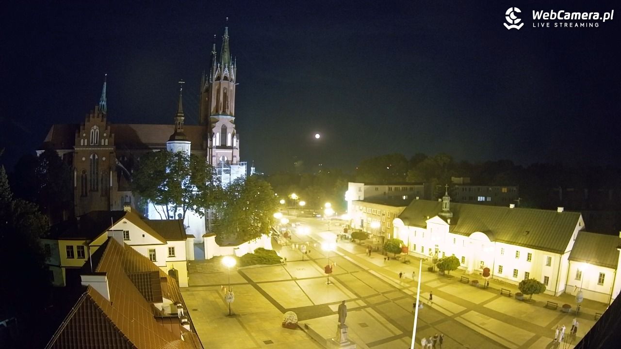 BIAŁYSTOK - widok na Archikatedrę NOWOŚĆ - 31 lipiec 2026, 21:57