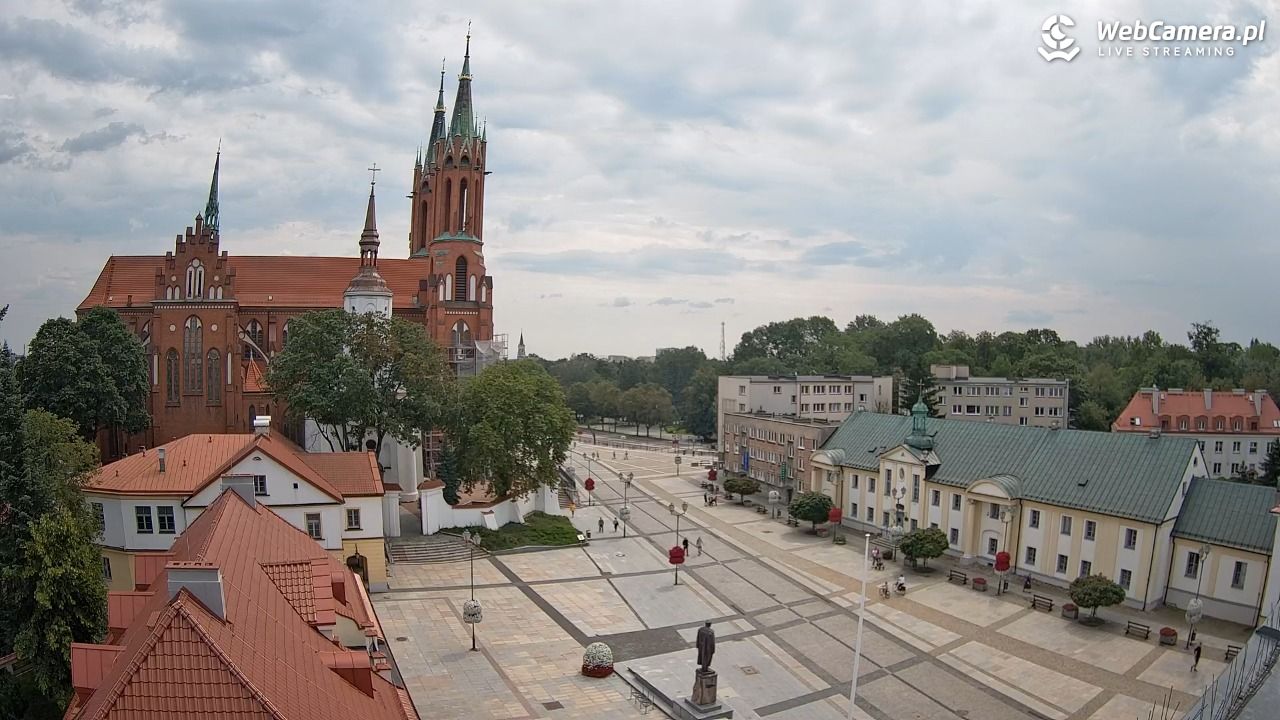 BIAŁYSTOK - widok na Archikatedrę NOWOŚĆ - 27 lipiec 2026, 11:14
