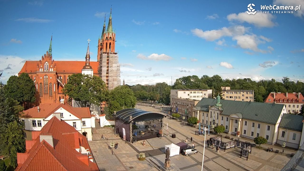BIAŁYSTOK - widok na Archikatedrę NOWOŚĆ - 14 czerwiec 2026, 17:33