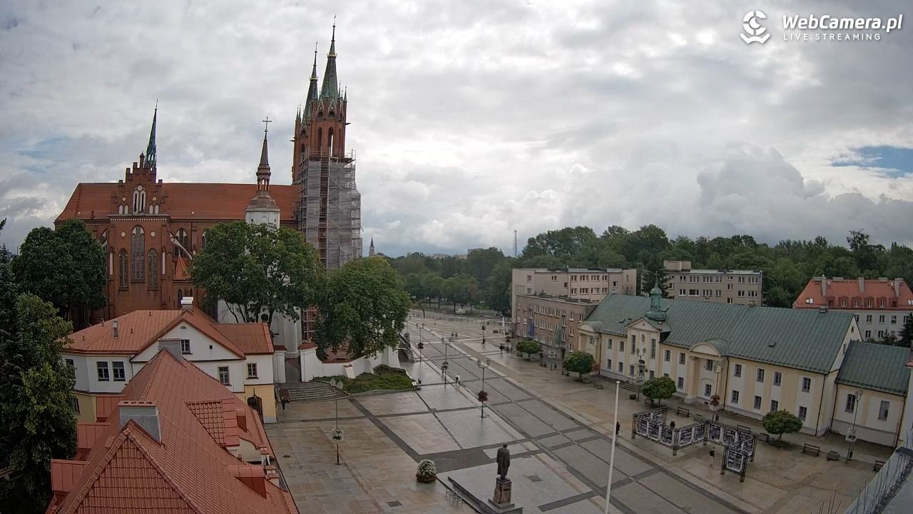 BIAŁYSTOK - widok na Archikatedrę NOWOŚĆ - 16 czerwiec 2026, 11:25