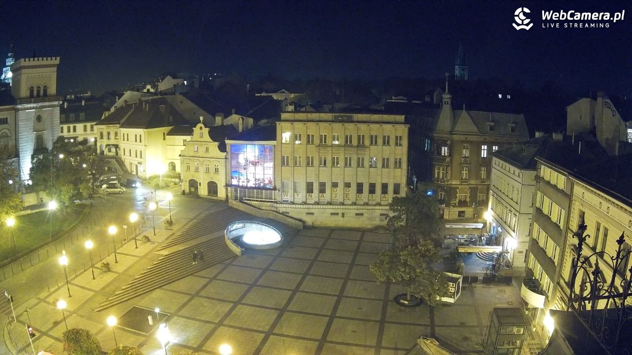 Bielsko-Biała - Plac Bolesława Chrobrego - 20 październik 2025, 22:51
