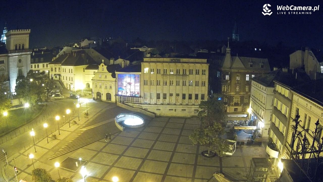 Bielsko-Biała - Plac Bolesława Chrobrego - 20 październik 2025, 22:51