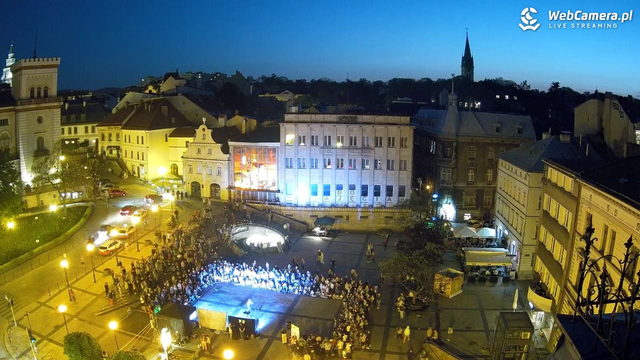 Bielsko-Biała - Plac Bolesława Chrobrego - 02 maj 2025, 20:54