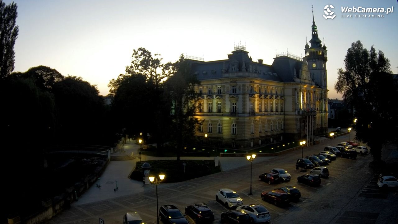Bielsko-Biała Plac Ratuszowy - NOWOŚĆ - 26 maj 2026, 21:04