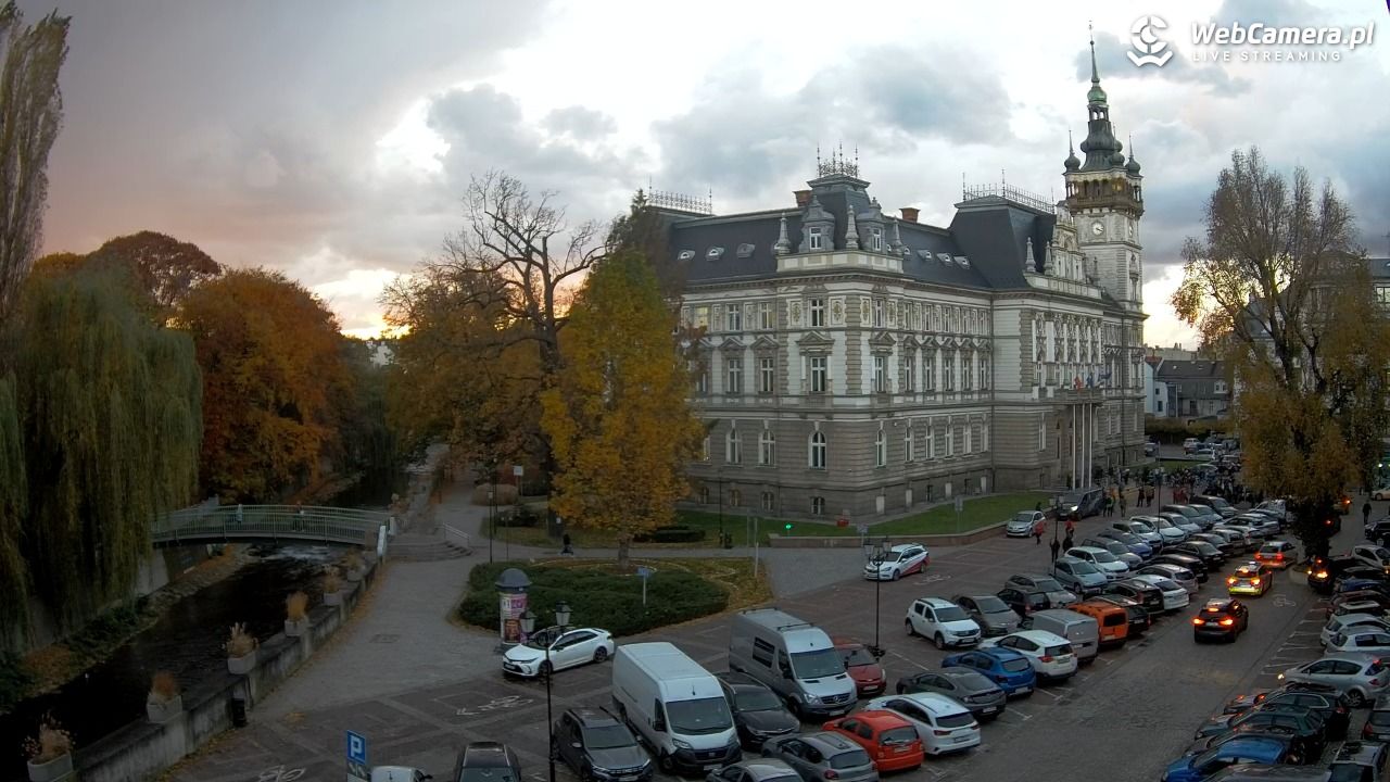 Bielsko-Biała Plac Ratuszowy - NOWOŚĆ - 30 październik 2025, 16:20
