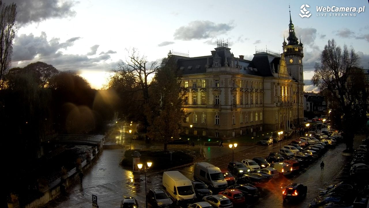 Bielsko-Biała Plac Ratuszowy - NOWOŚĆ - 30 październik 2025, 16:39