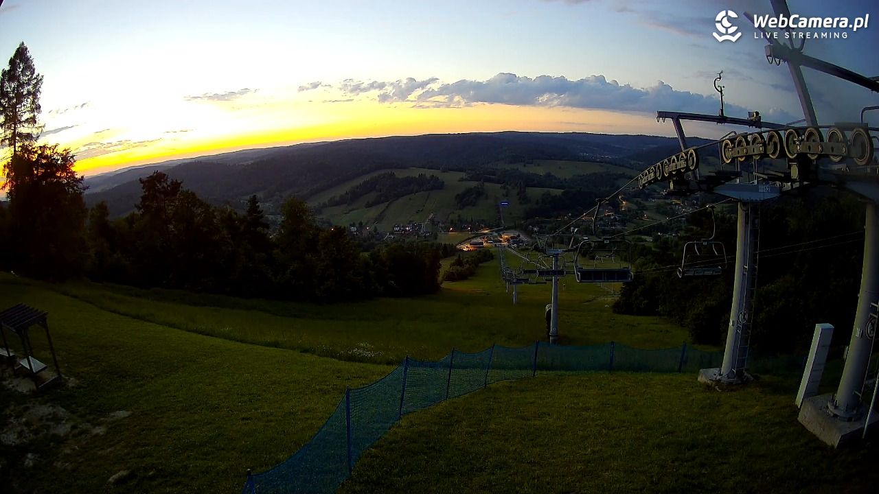 BIESZCZAD.ski Wańkowa - widok z górnej stacji narciarskiej - 16 czerwiec 2026, 21:12