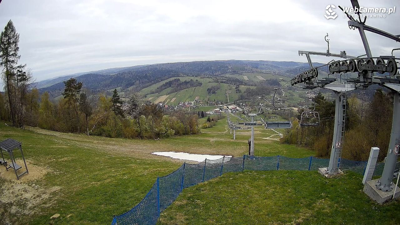 BIESZCZAD.ski Wańkowa - widok z górnej stacji narciarskiej - 01 maj 2026, 08:45