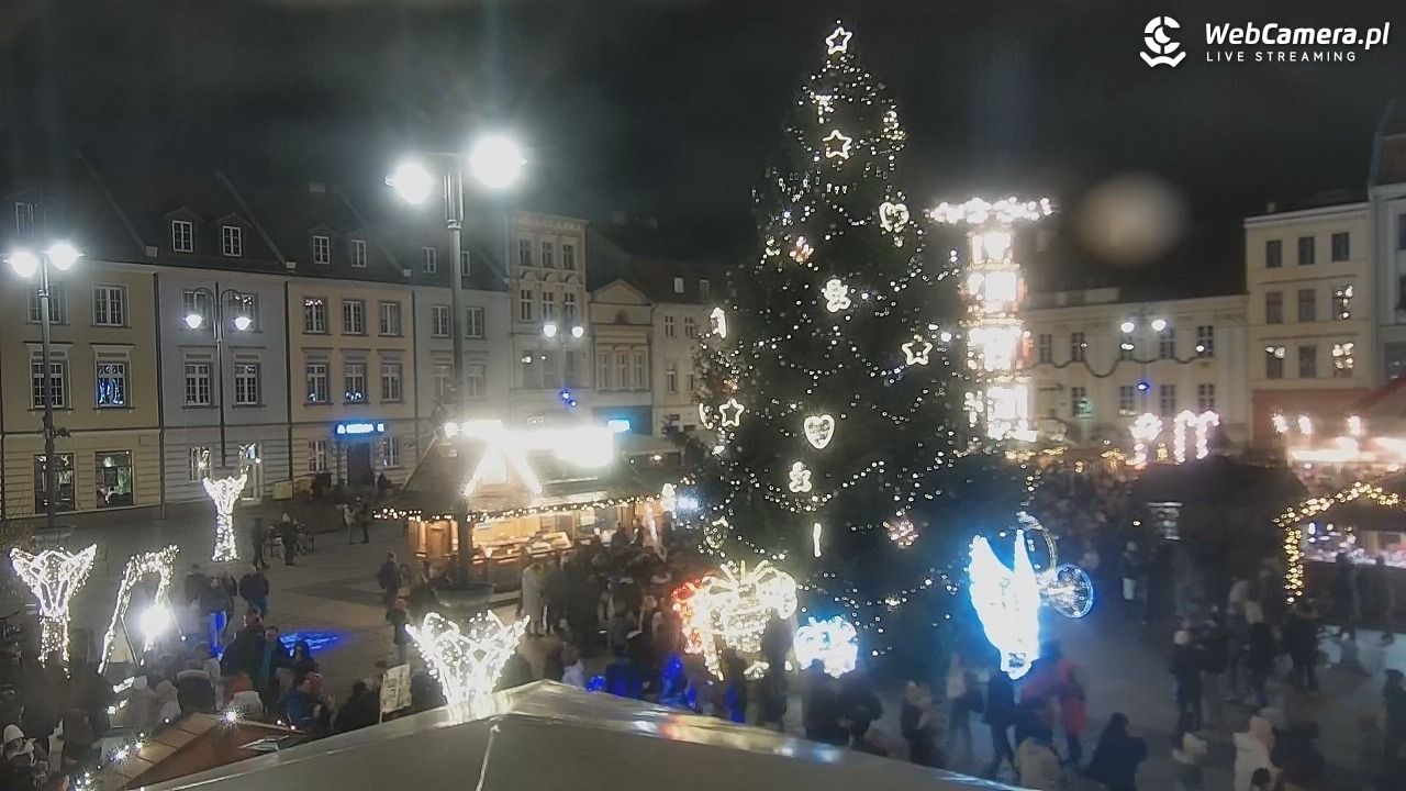Bydgoszcz - widok na Rynek - 20 grudzień 2025, 18:29