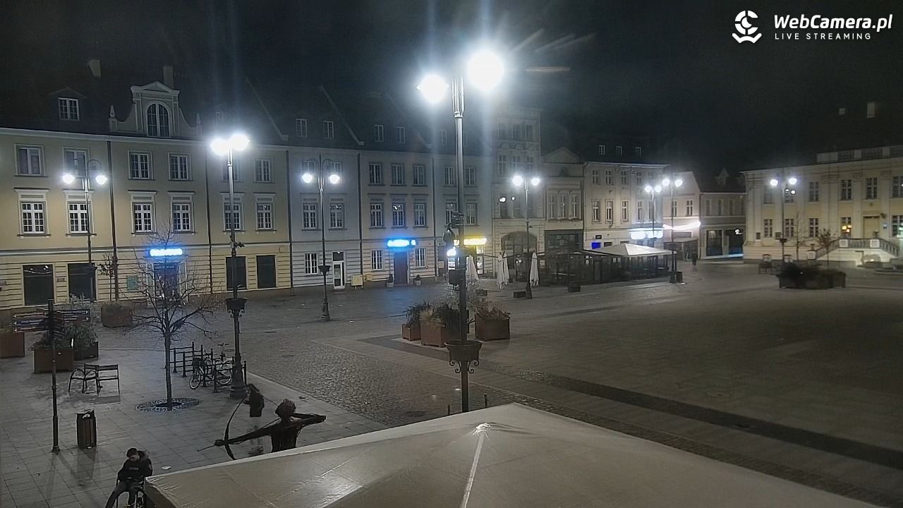Bydgoszcz - widok na Rynek - 01 listopad 2025, 05:32