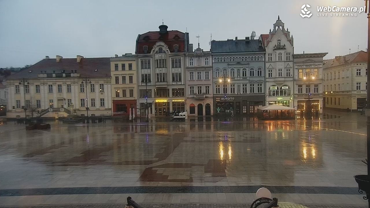 Bydgoszcz - widok na Rynek - 05 kwiecień 2026, 19:23