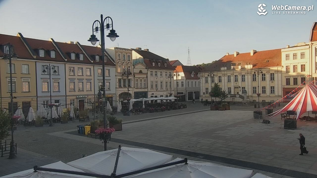 Bydgoszcz - widok na Rynek - 14 czerwiec 2025, 05:51
