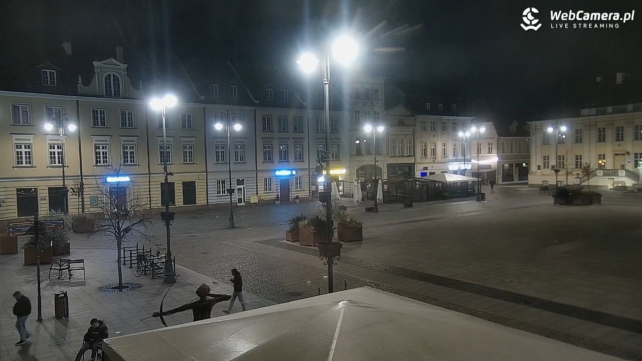 Bydgoszcz - widok na Rynek - 01 listopad 2025, 05:32