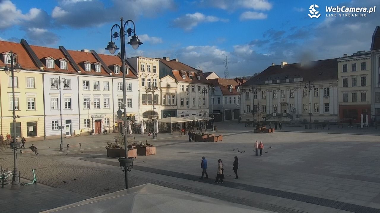 Bydgoszcz - widok na Rynek - 06 kwiecień 2026, 18:27