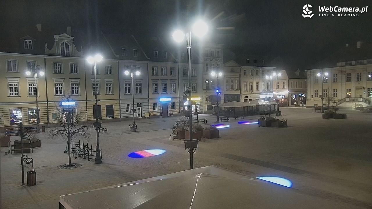 Bydgoszcz - widok na Rynek - 16 luty 2026, 22:18