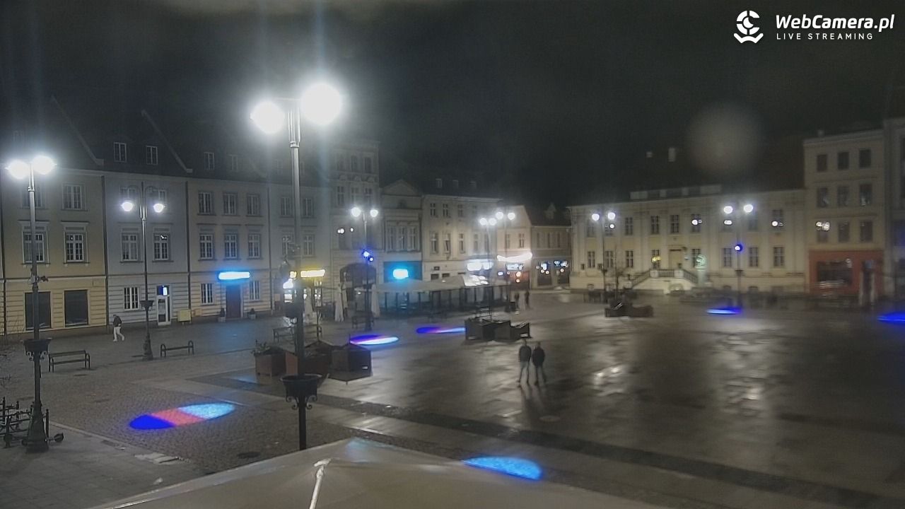 Bydgoszcz - widok na Rynek - 05 kwiecień 2026, 22:27