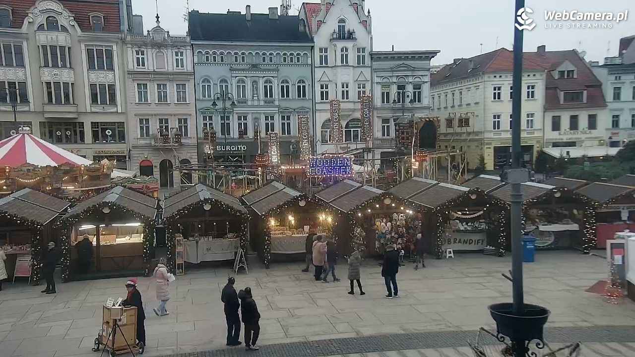 Bydgoszcz - widok na Rynek - 21 grudzień 2025, 13:37