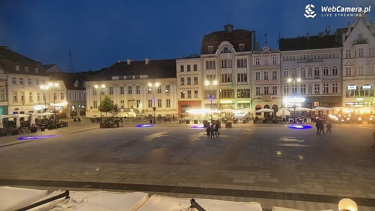 Bydgoszcz - widok na Rynek - 11 czerwiec 2025, 21:58
