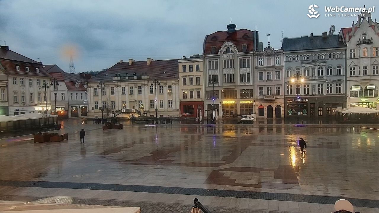 Bydgoszcz - widok na Rynek - 05 kwiecień 2026, 19:33