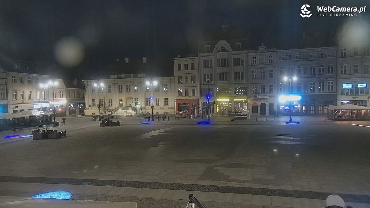 Bydgoszcz - widok na Rynek - 06 kwiecień 2026, 20:27