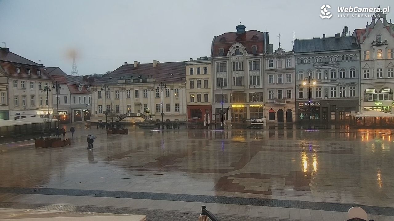 Bydgoszcz - widok na Rynek - 05 kwiecień 2026, 19:25